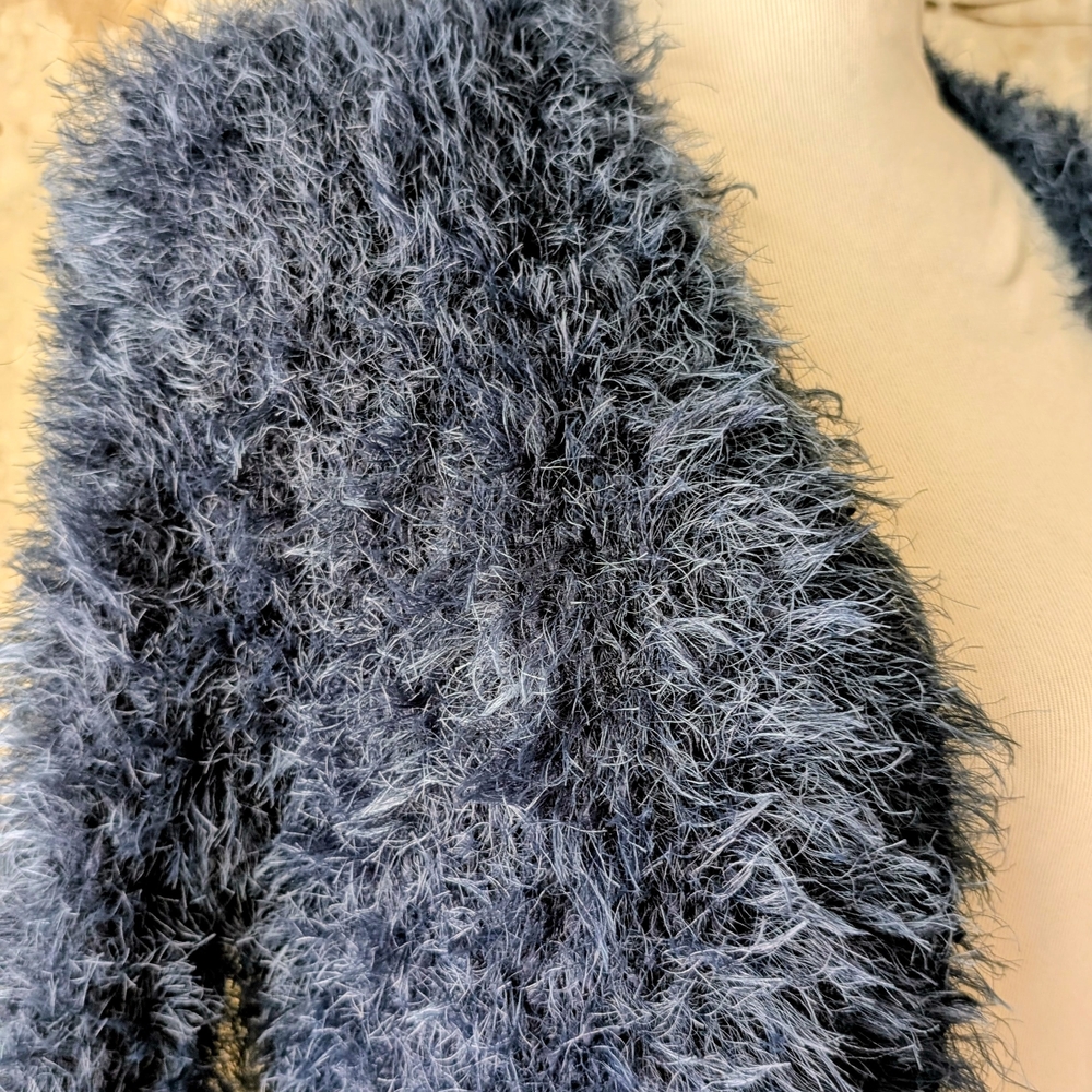 H&M Fuzzy Navy Blue Sweater - Picture 4 of 4